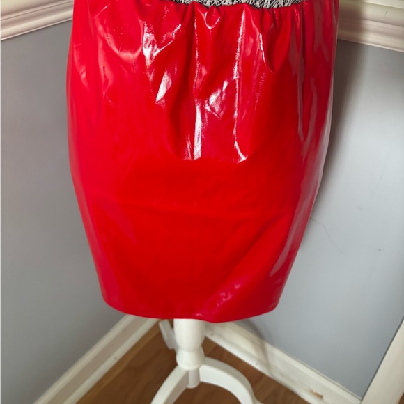Women’s Boo Hoo Polyurethane Mini Skirt Size 16 - Picture 3 of 6